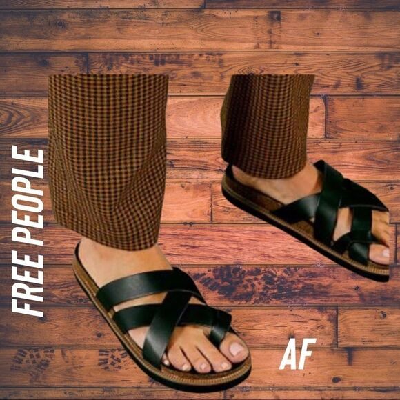 FREE PEOPLE VENTURA FOOTBED SANDAL BLACK NEW Size 38 - Picture 2 of 5